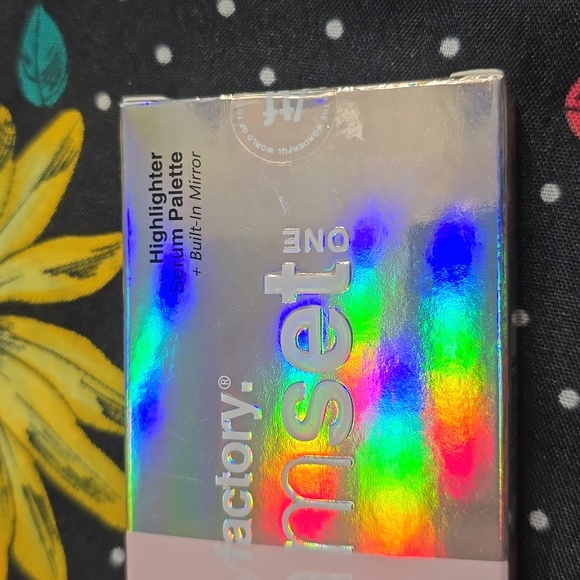 Toyfactory Dreamset Highlighter Serum Palette 4 High Payoff Shades - Picture 5 of 12